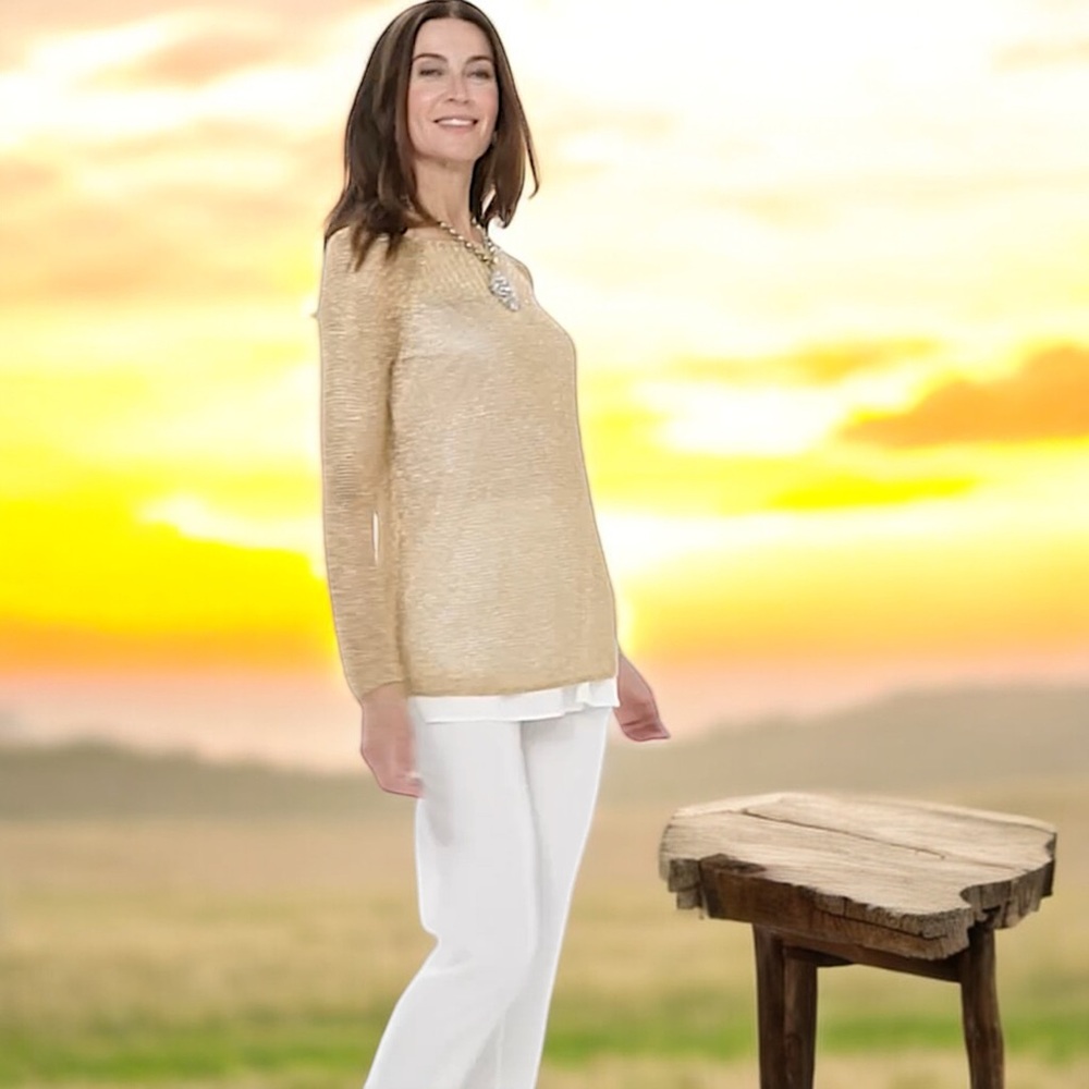 Chico’s Loose Gold Shine-Stitch Amanda Pullover with Attached Shell - Picture 4 of 16